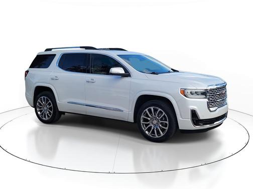 2022 GMC Acadia Denali