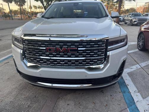 2022 GMC Acadia Denali