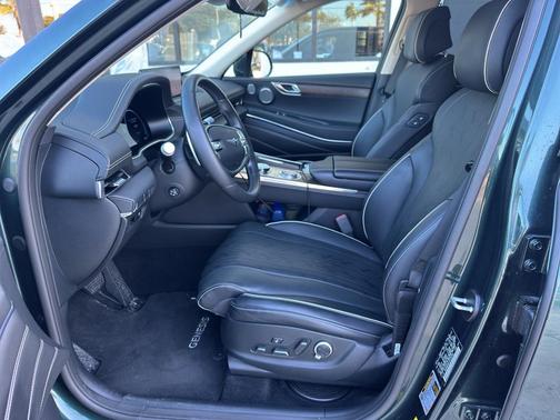 2023 Genesis GV80 2.5T