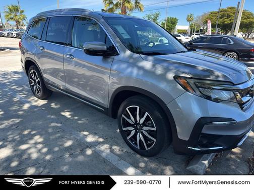 Lunar Silver Metallic 2021 Honda Pilot AWD Elite