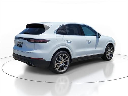 2021 Porsche Cayenne Base (Tiptronic)