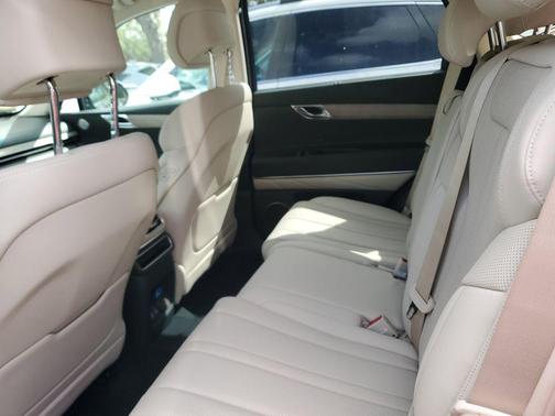 2025 Genesis GV80 2.5T