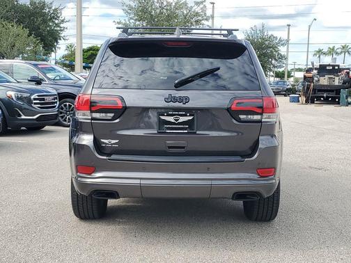 2019 Jeep Grand Cherokee Summit