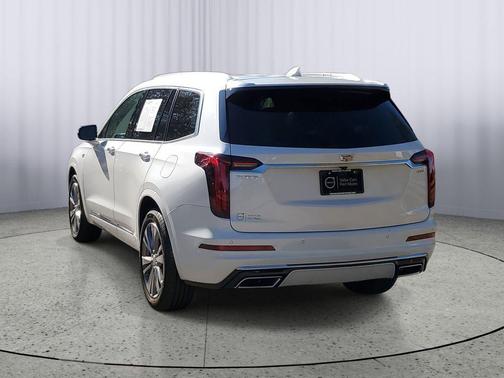 2025 Cadillac XT6 Premium Luxury FWD
