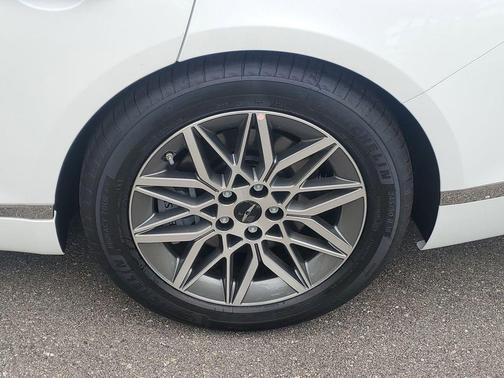 2026 Genesis G80 2.5T