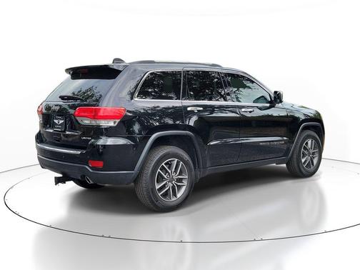 Diamond Black Crystal Pearlcoat 2019 Jeep Grand Cherokee Limited