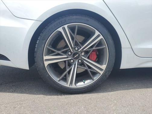 2024 Genesis G70 3.3T RWD Sport Advanced