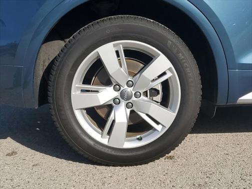 2018 Audi Q5 2.0T Premium Plus