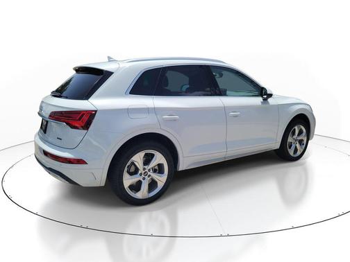 Glacier White Metallic 2021 Audi Q5 45 Premium Plus