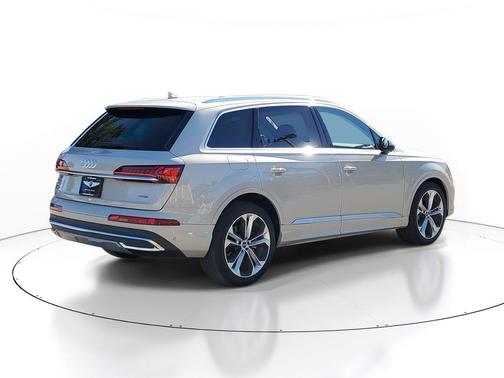 2022 Audi Q7 55 Prestige