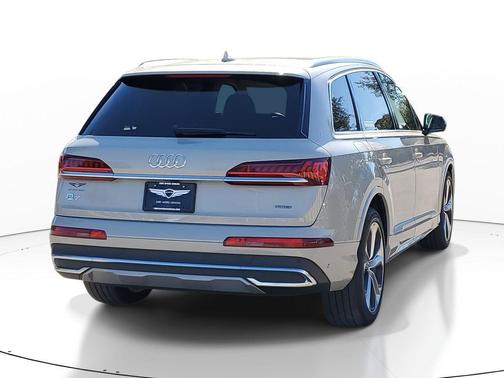 2022 Audi Q7 55 Prestige