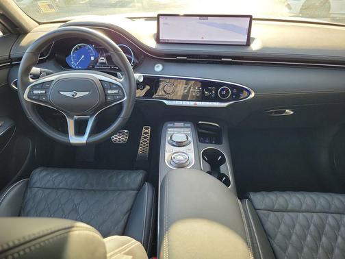 Alta White 2025 Genesis GV70 3.5T AWD Sport
