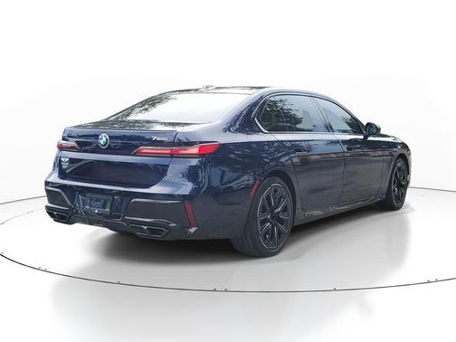 2025 BMW 760 Li
