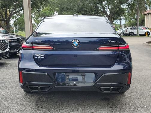 2025 BMW 760 Li
