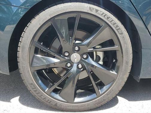 2023 Genesis G70 2.0T RWD