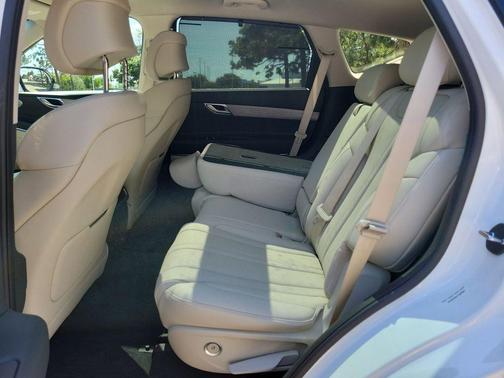 Alta White 2026 Genesis GV80 2.5T