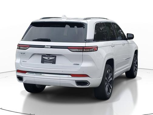 2022 Jeep Grand Cherokee Overland
