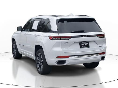 2022 Jeep Grand Cherokee Overland