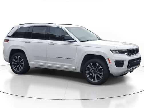 2022 Jeep Grand Cherokee Overland
