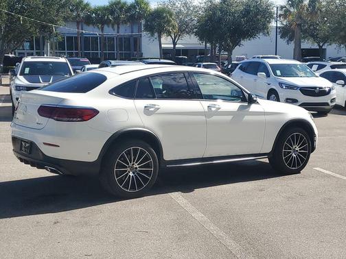 2022 Mercedes-Benz GLC 300 4MATIC Coupe