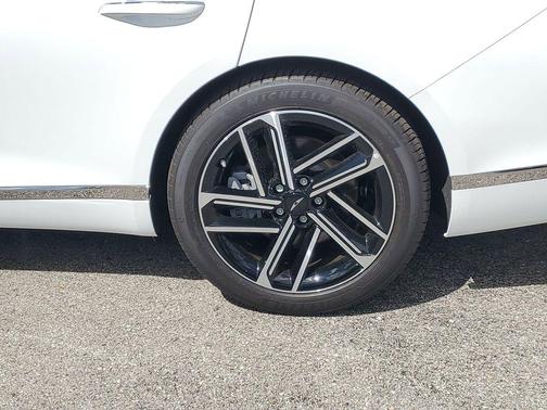 2026 Genesis G80 2.5T Advanced