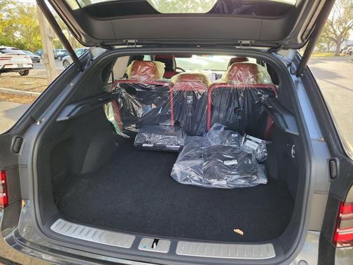 Makalu Gray 2026 Genesis GV80 Coupe 3.5T e-SC