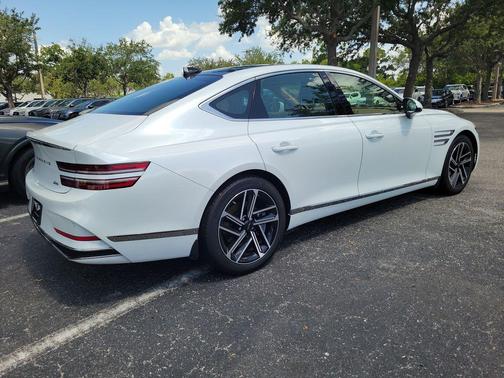 Uyuni White 2026 Genesis G80 2.5T Advanced AWD