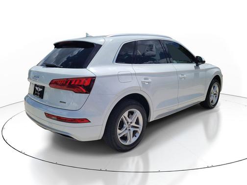 Glacier White Metallic 2019 Audi Q5 45 Premium