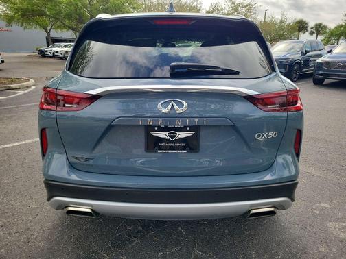 2022 INFINITI QX50 LUXE
