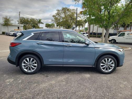 2022 INFINITI QX50 LUXE