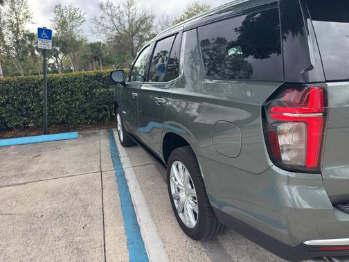 2023 Chevrolet Tahoe 4WD High Country