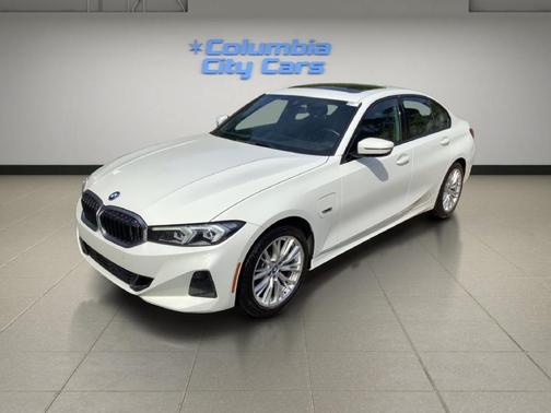 Alpine White 2023 BMW 330e 330e iPerformance