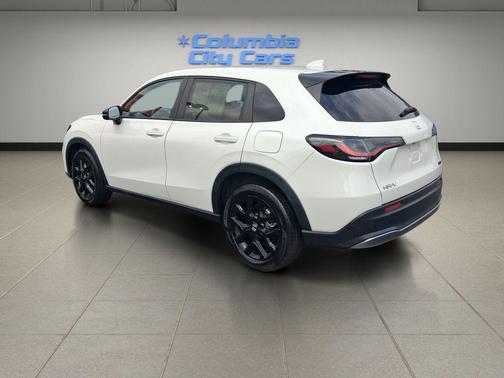 Platinum White Pearl 2023 Honda HR-V AWD Sport