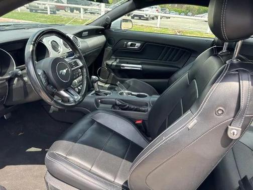 2022 Ford Mustang EcoBoost Premium