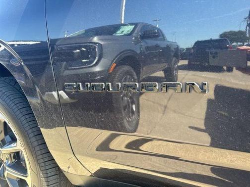 2023 Chevrolet Suburban RST