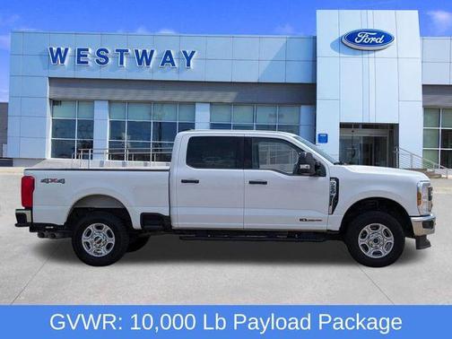 Oxford White 2025 Ford F-250 XLT