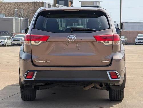 2017 Toyota Highlander 