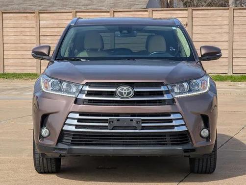 2017 Toyota Highlander 