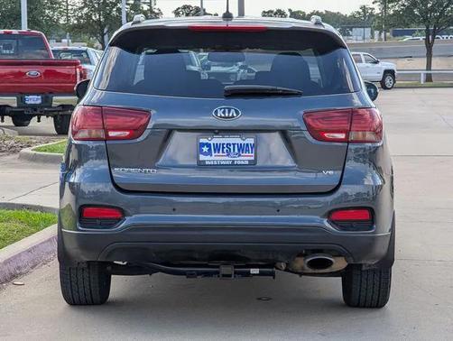 2020 Kia Sorento S