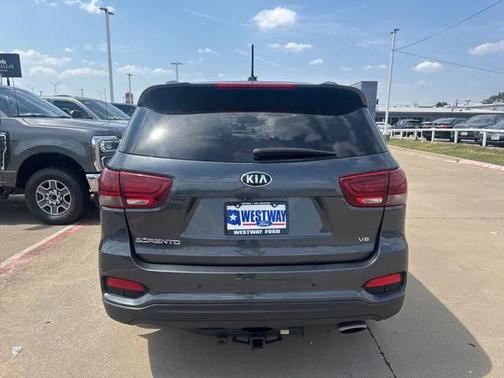 2020 Kia Sorento S