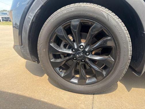 2020 Kia Sorento S