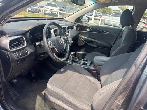 2020 Kia Sorento S