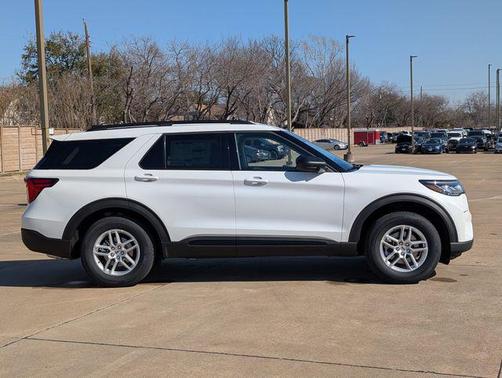 2026 Ford Explorer Active w/200A Pkg