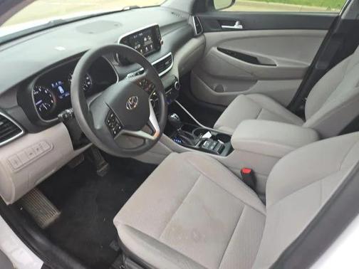 2020 Hyundai TUCSON SE