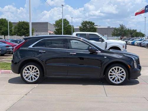 2022 Cadillac XT4 Luxury