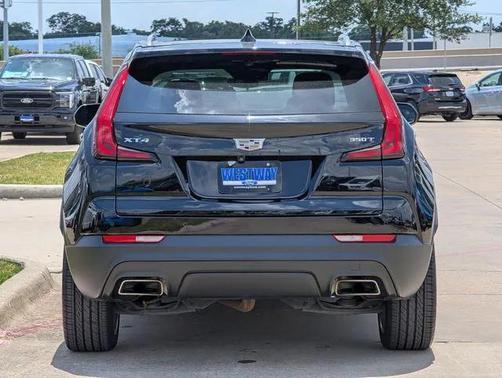 2022 Cadillac XT4 Luxury