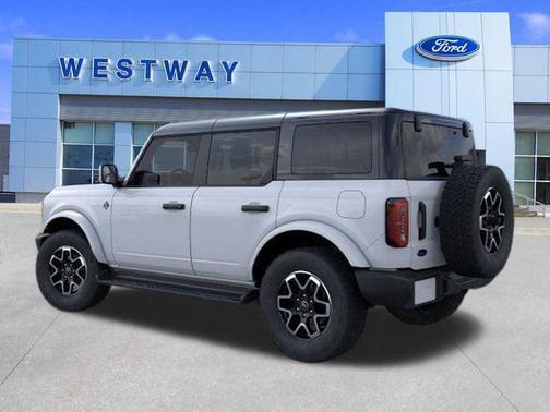 Oxford White 2026 Ford Bronco Outer Banks