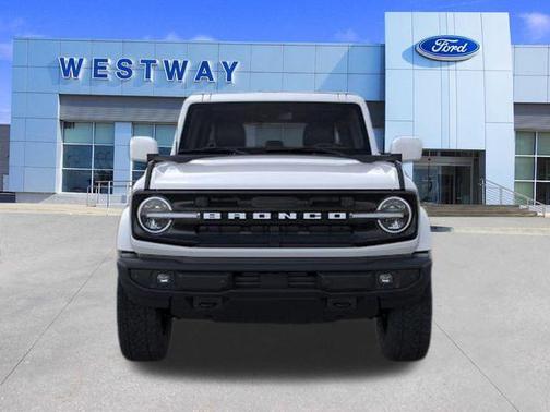 Oxford White 2026 Ford Bronco Outer Banks