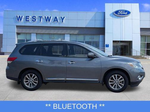 Gun Metallic 2015 Nissan Pathfinder SL