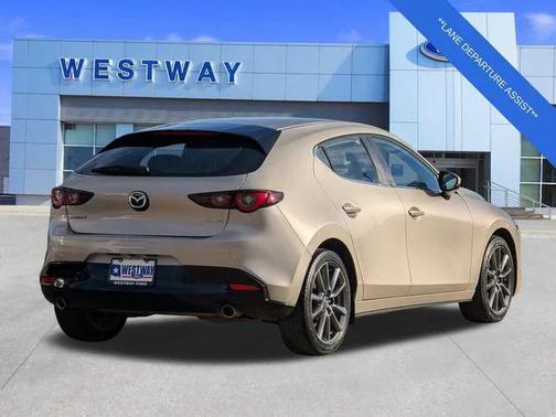 2023 Mazda Mazda3 FWD w/Preferred Package